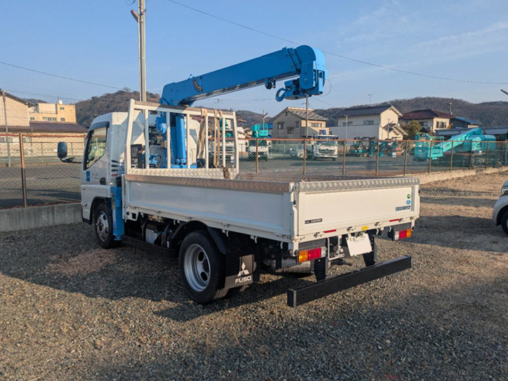 トラックの販売キャンター