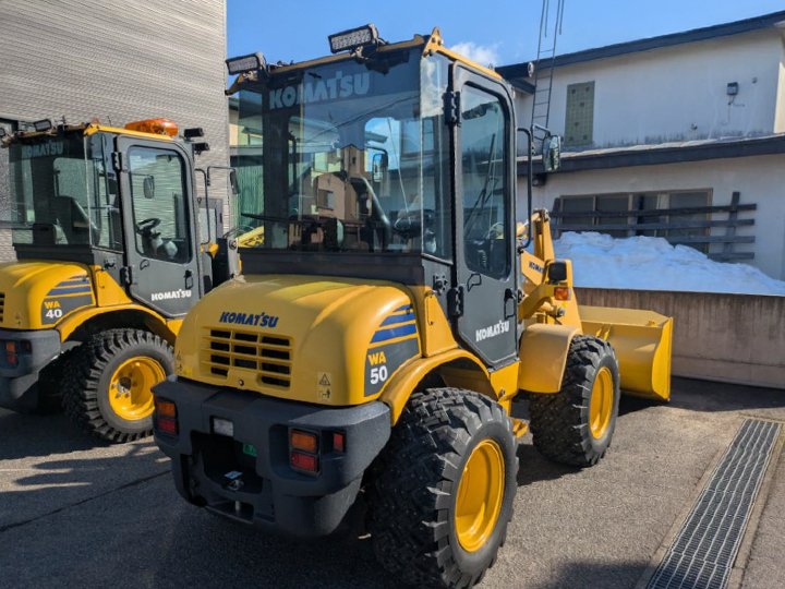 トラックの販売ユンボ