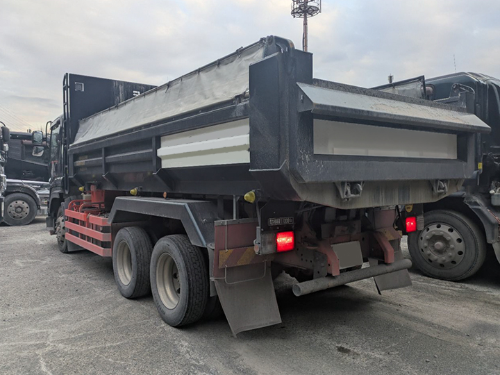 トラックの販売フォワード