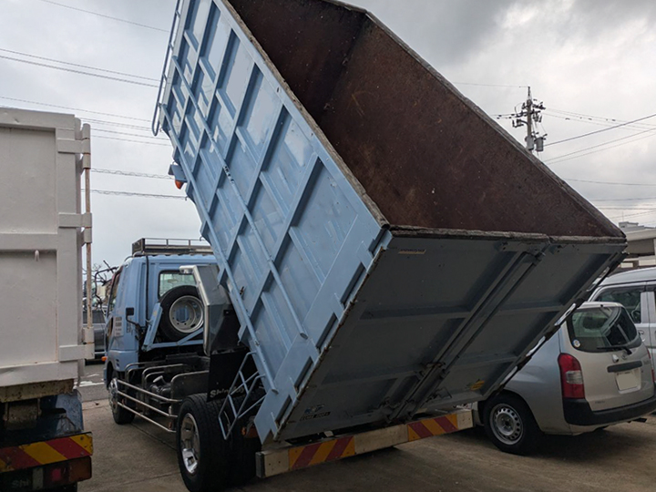 トラックの販売ファイター