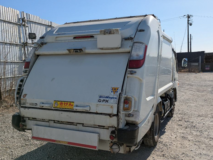 トラックの販売キャンター