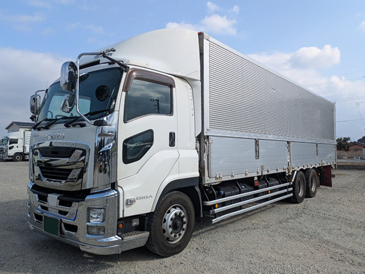 トラックの販売ギガ