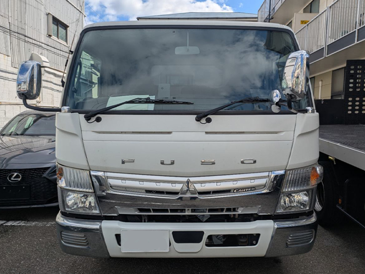 トラックの販売キャンター