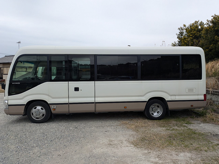 トラックの販売リエッセ