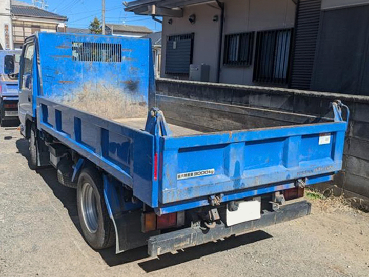 トラックの販売アトラス