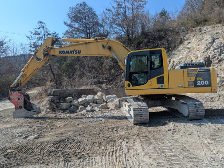 トラックの販売ユンボ