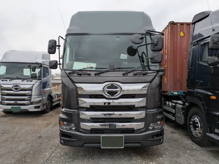 トラックの販売プロフィア