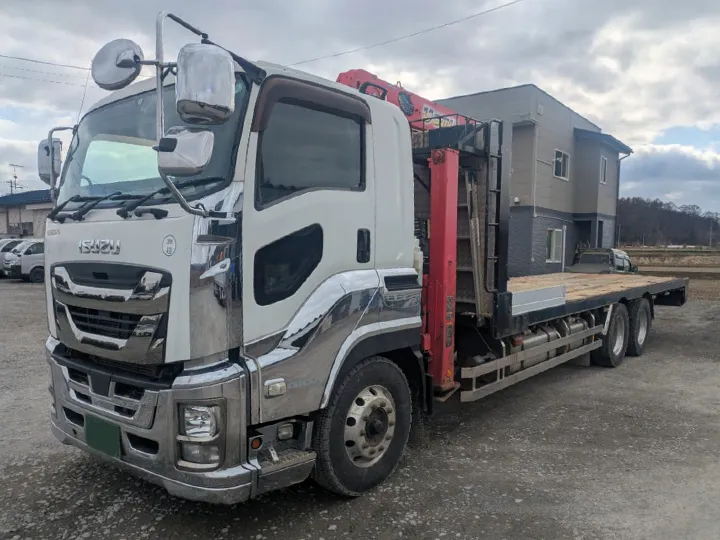 トラックの販売ギガ