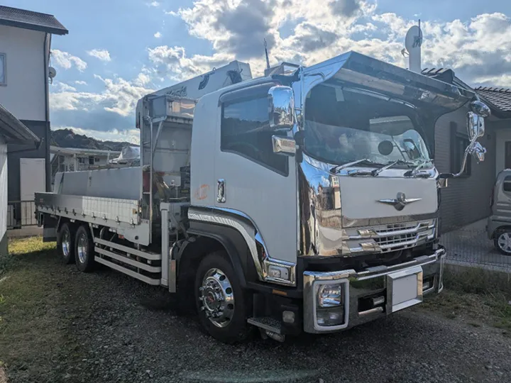 トラックの販売フォワード