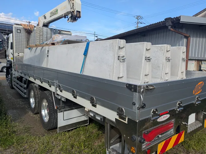 トラックの販売フォワード