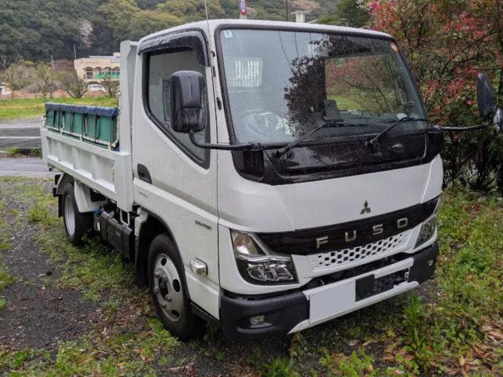 トラックの販売キャンター