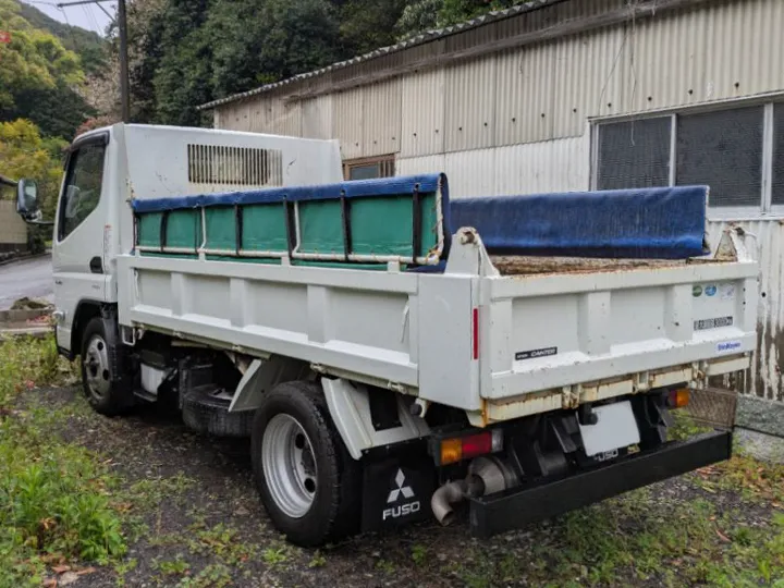 トラックの販売キャンター