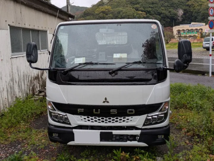 トラックの販売キャンター