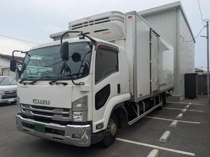 トラックの販売フォワード