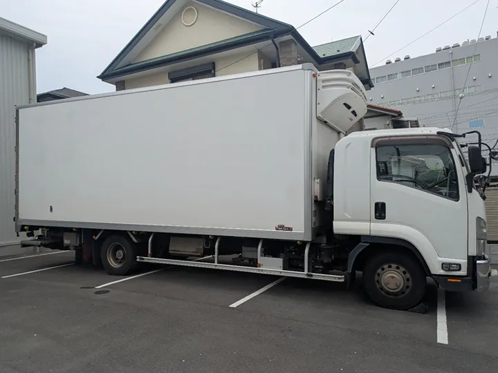 トラックの販売フォワード