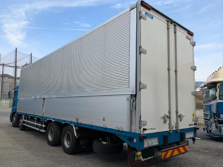 トラックの販売クオン