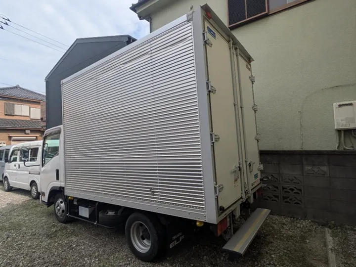 トラックの販売エルフ