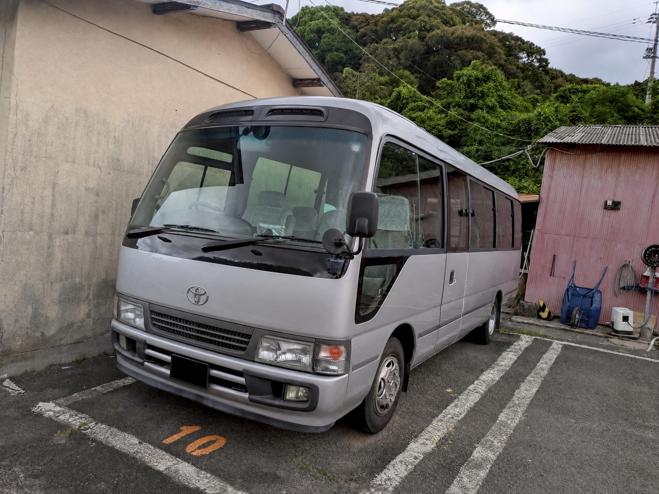 トラックの販売コースター