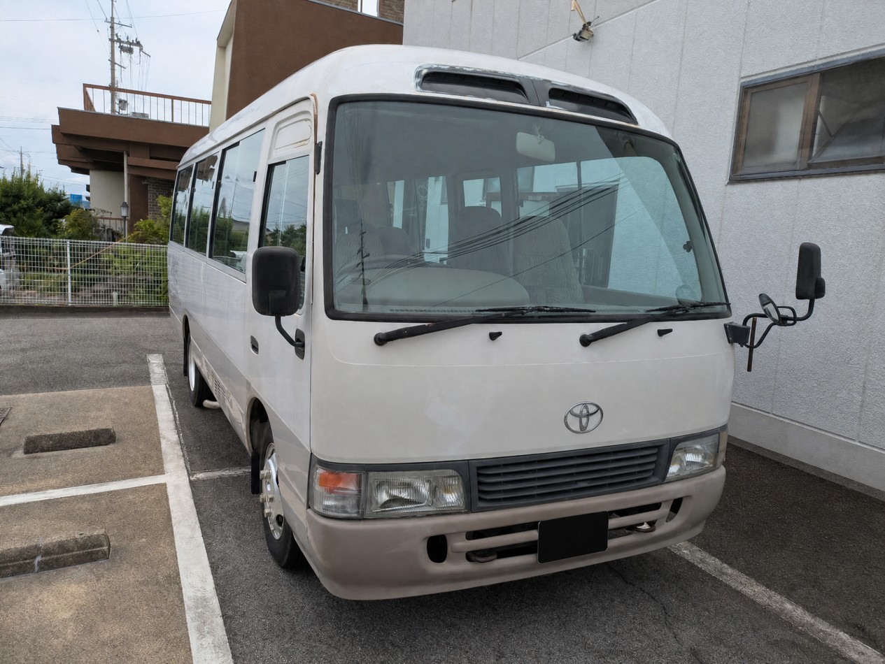 トラックの販売コースター