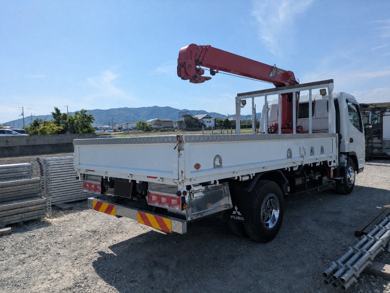 トラックの販売キャンター